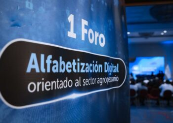 Desarrollan primer foro de alfabetización digital para el sector agropecuario
