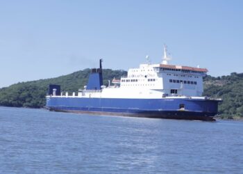 Ferri Blue Wave Harmony llega al puerto de la Unión