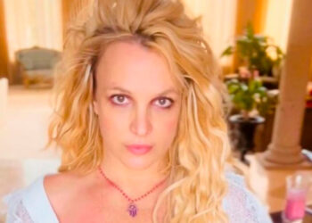 Britney Spears volvió a compartir un video haciendo ‘pole dance’ y dividió opiniones por la canción que eligió