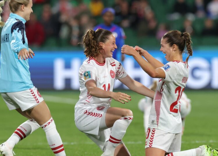 Dinamarca derrota 2-0 a Haití y se asegura un lugar en octavos de final