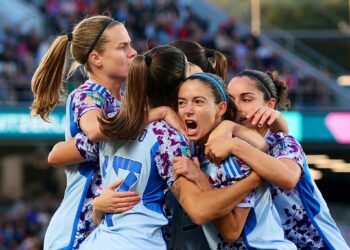 España, a cuartos de final del Mundial femenino por primera vez tras una exhibición ante Suiza