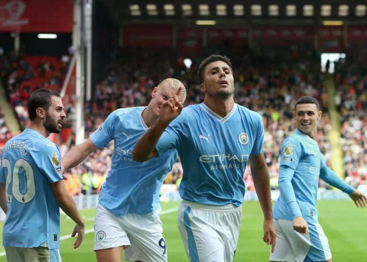 Manchester City venció sobre la hora a Sheffield United y es el único líder de la Premier League