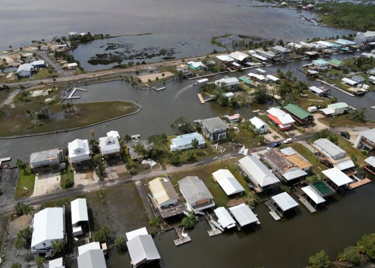 La tormenta tropical Idalia sigue debilitándose a su paso por Georgia