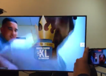 VIDEO | Ernesto Muyshondt tiene altercado con custodios de Centros Penales frente a las cámaras