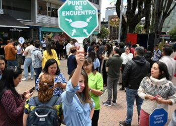 Al menos un muerto deja el sismo 6.1 que afectó a Bogotá, Colombia