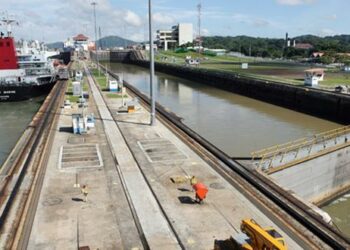Canal de Panamá: advierten que sin agua no habrá negocio