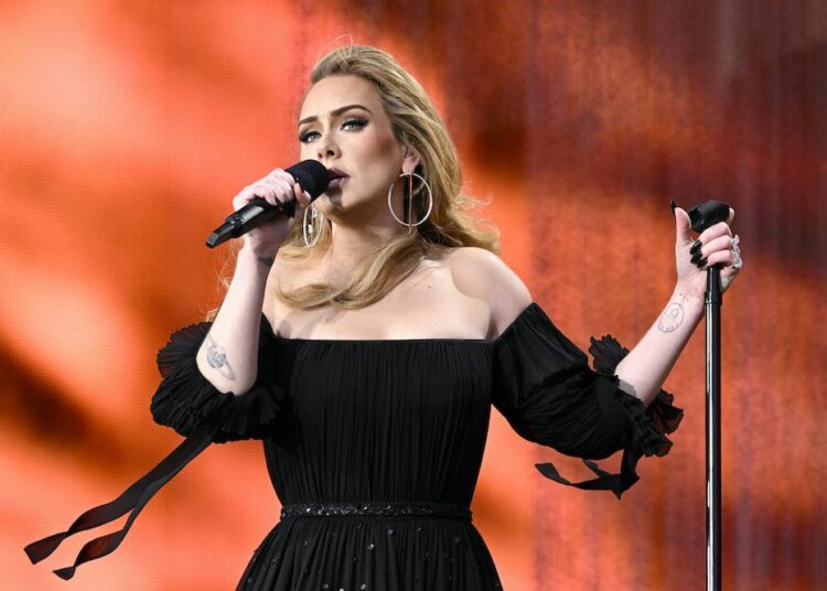 Adele reveló que colapsó de dolor tras uno de sus shows en Las Vegas