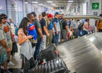 Aeropuerto Internacional San Óscar Romero experimenta 42% en el incremento de entradas y salidas de salvadoreños