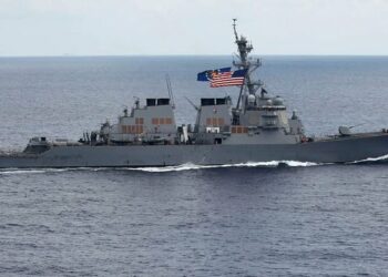 China y Rusia enviaron una patrulla naval cerca de Alaska y Estados Unidos respondió con el despliegue de buques de guerra