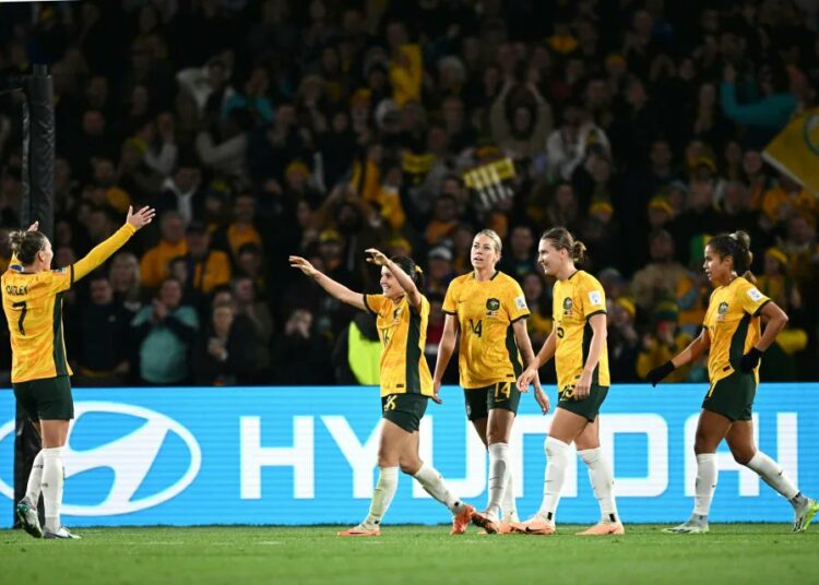 Australia avanza a cuartos de final tras vencer a Dinamarca 2-0 en Copa Mundial 2023