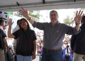 Fiscalía pide cesar partido del presidente electo de Guatemala