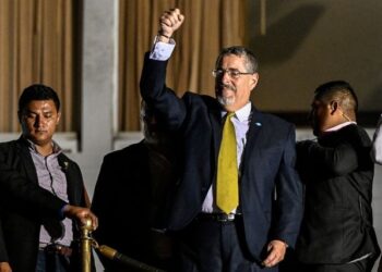 Refuerzan seguridad del presidente electo de Guatemala Bernardo Arévalo tras descubrir un plan para asesinarlo