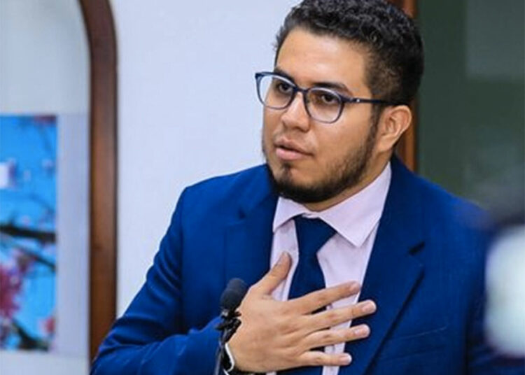 Asamblea Legislativa elimina fuero a diputado de Nuevas Ideas, Erick García