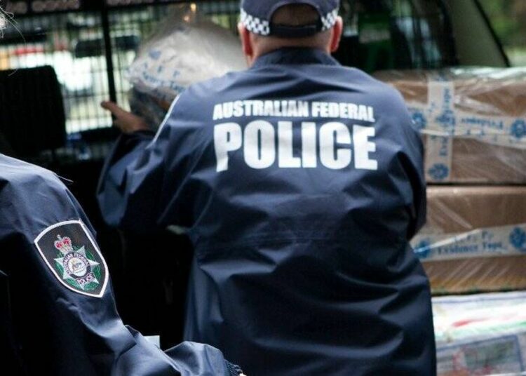 Arrestan a casi 100 presuntos miembros de una red de pedofilia en EE.UU. y Australia