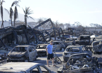 Los sobrevivientes del incendio en Maui, Hawái aseguran: “Nadie nos avisó”