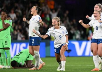 Inglaterra logra el billete a cuartos en los penaltis contra Nigeria