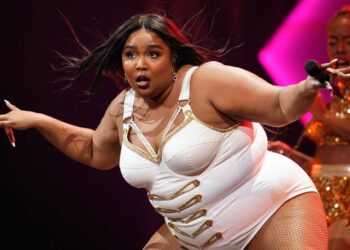Tres exbailarinas demandan a la cantante Lizzo por acoso sexual y ambiente laboral hostil