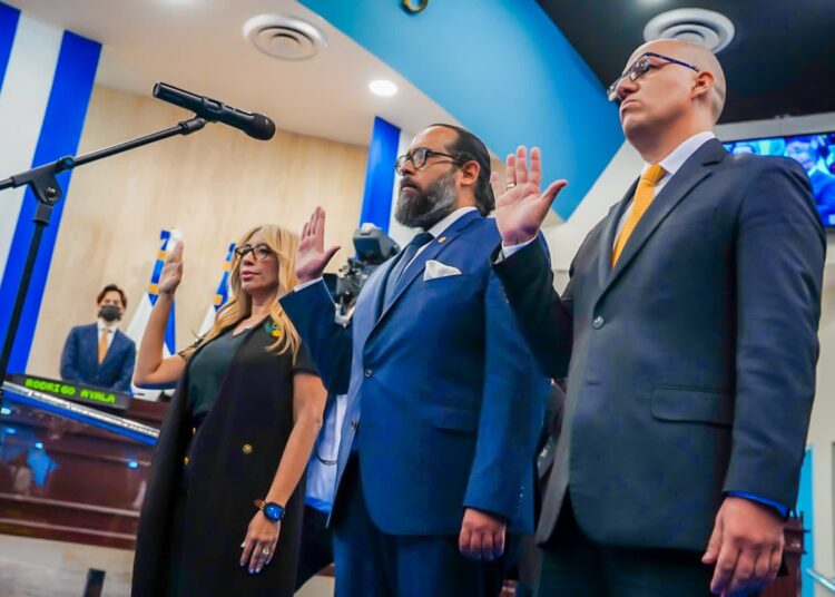 Roxana Soriano es elegida presidenta de la Corte de Cuentas de la República