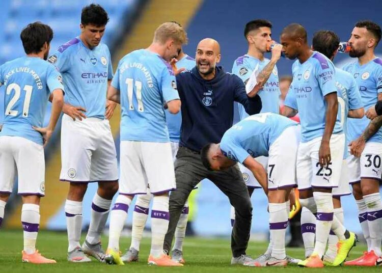 Guardiola y el City, viento a favor en su debut y van por récord