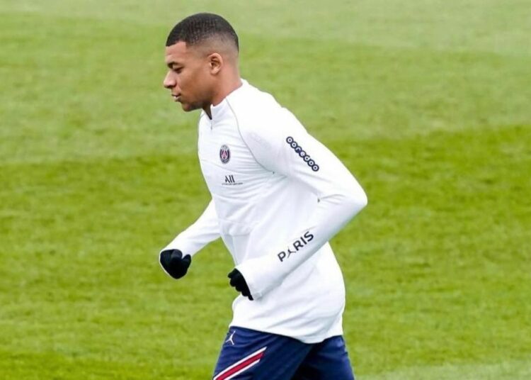 Mbappé se queda en PSG y no irá al Real Madrid, anuncia Le Parisien
