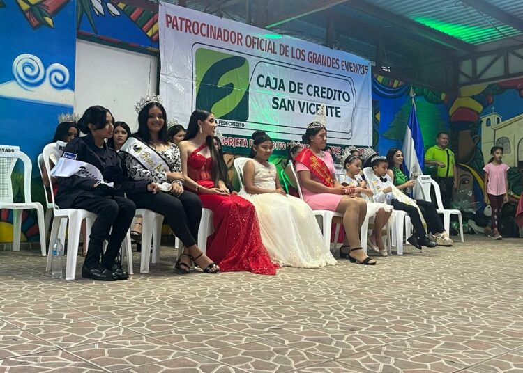 Caja de Crédito de San Vicente lleva la Caravana de la Alegría a diversos municipios del departamento