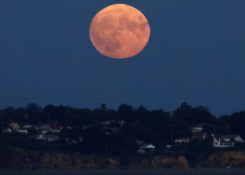 Así se vio la última Superluna azul en gran parte del mundo