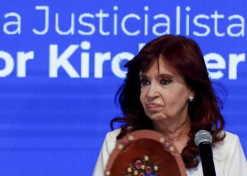Justicia de Argentina reabre causas contra Cristina Kirchner