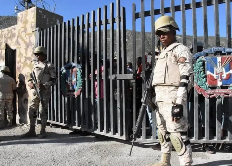 Dominicana abrirá fronteras a Haití solo si frena construcción de canal