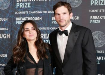 Ashton Kutcher renuncia a organización contra abuso infantil tras su apoyo a Danny Masterson