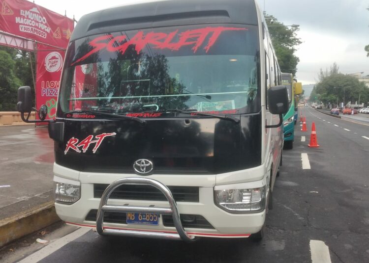Autoridades detienen a motorista por conducir ebrio