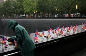 Vicepresidenta Harris encabeza acto recordatorio de atentados terroristas en Nueva York