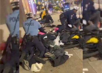(VIDEOS) Jóvenes encapuchados saquean tiendas incluidas la de Apple y chocan con la policía en Filadelfia