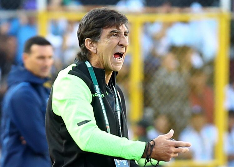 La reacción del DT de Bolivia tras caer 3-0 ante Argentina en la altura: “Nos temblaban las piernas, tiene que dar vergüenza”