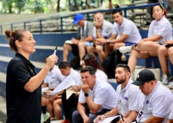 Formación de alto nivel para los entrenadores de Jr. NBA y Fesabal en la Coach Academy