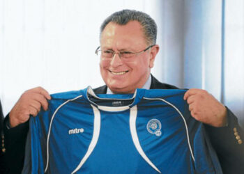 “Una desorganización bien organizada” El “cuate” Castillo dirigió a la Selecta y tras su marcha señaló el desorden de la FESFUT