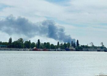 Rusia ataca puerto exportador de granos de Ucrania en Odesa