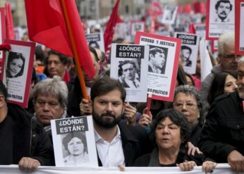 «Nunca más a la violencia»: Boric conmemora los 50 años del golpe de Estado contra Allende en Chile