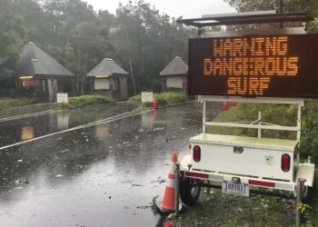 Tormenta Lee se cierne sobre Nueva Inglaterra y Canadá con vientos huracanados
