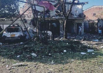 Al menos 10 heridos por la detonación de un carro bomba en Colombia
