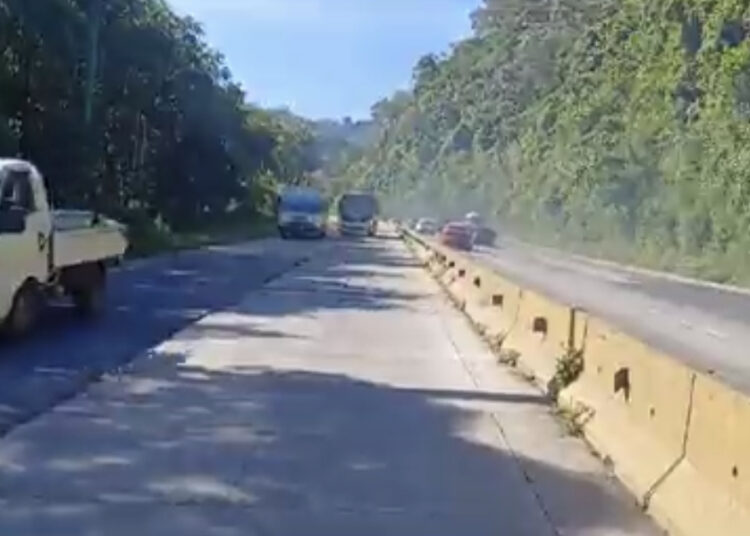 Habilitan paso en el sentido de San Salvador al occidente, en el tramo Los Chorros