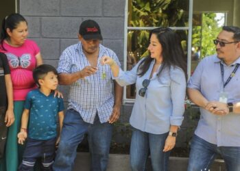 Entregan viviendas a veteranos y excombatientes en Usulután