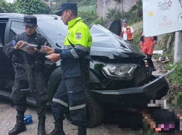 Reportan tres personas fallecidas en accidente de tránsito en calle al Boquerón