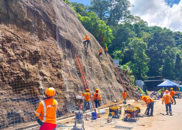Obras Públicas mantiene trabajos de mitigación para garantizar la seguridad vial