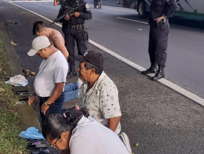 Capturan a cuatro asaltantes de autobús en Santa Ana