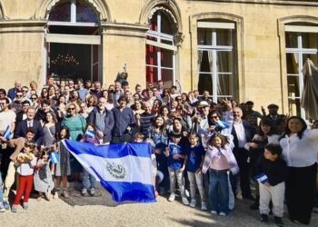 Diputados preparan medidas para incentivar a la diáspora a regresar al país