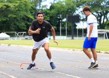 El Salvador afina técnica para Copa Davis contra Irlanda