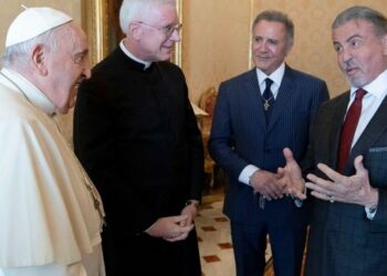 El papa Francisco recibió a Sylvester Stallone