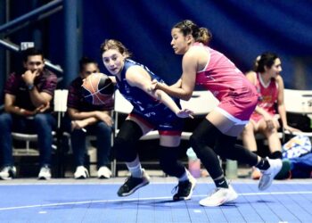 Salvadoreña consiguió su primera victoria del torneo ante Santa Ana