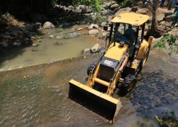 DOM inicia construcción de paso vehicular en cantón El Caulote, Sonsonate