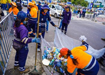 Alcaldía de San Salvador recogió 28 toneladas de basura después de los desfiles del 15 de septiembre